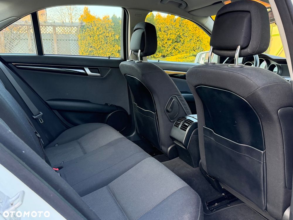 Mercedes-Benz Klasa C 220 (BlueTEC) d BlueEffICIENCY Edition 7G-TRONIC - 20