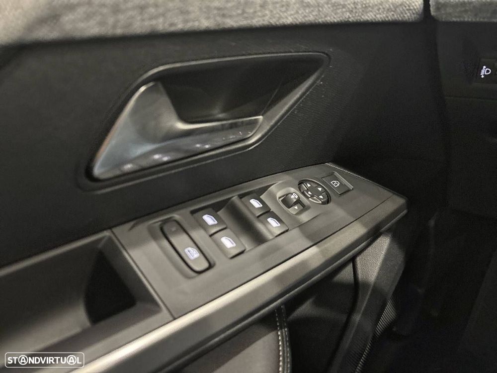 Peugeot 3008 1.2 Hybrid Allure e-DCS6 - 20