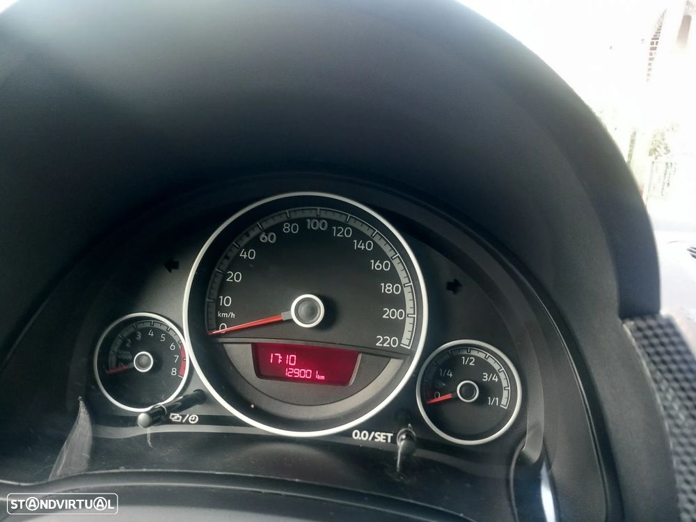 VW Up! 1.0 Move R-Line - 10