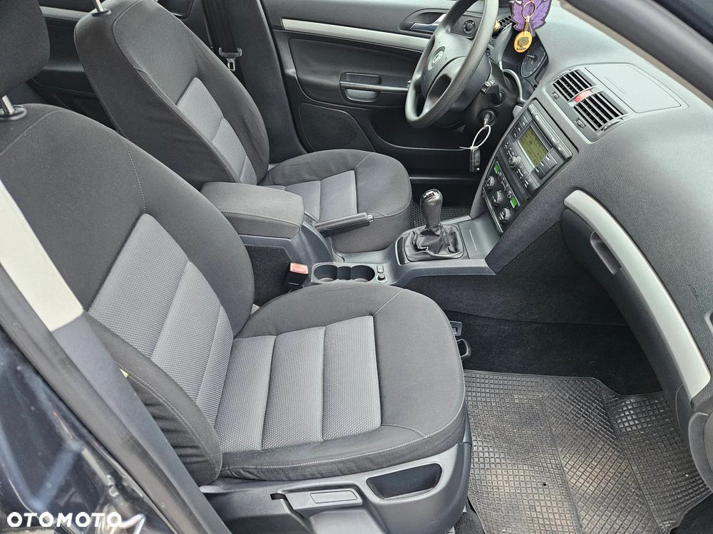 Skoda Octavia 1.6 FSI Ambiente - 14