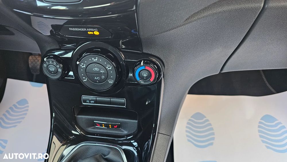 Ford Fiesta 1.0 EcoBoost Start-Stop Titanium - 11