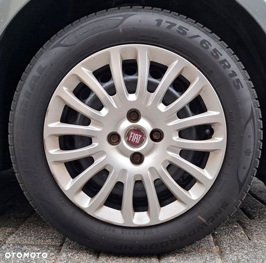 Fiat Grande Punto Actual 1.4 8V Estiva Blue&Me Euro5 - 30