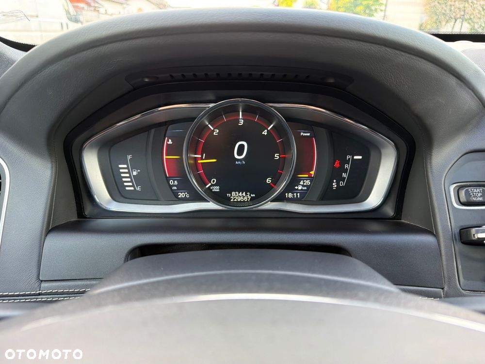 Volvo XC 60 D4 Drive-E R-Design Momentum - 29