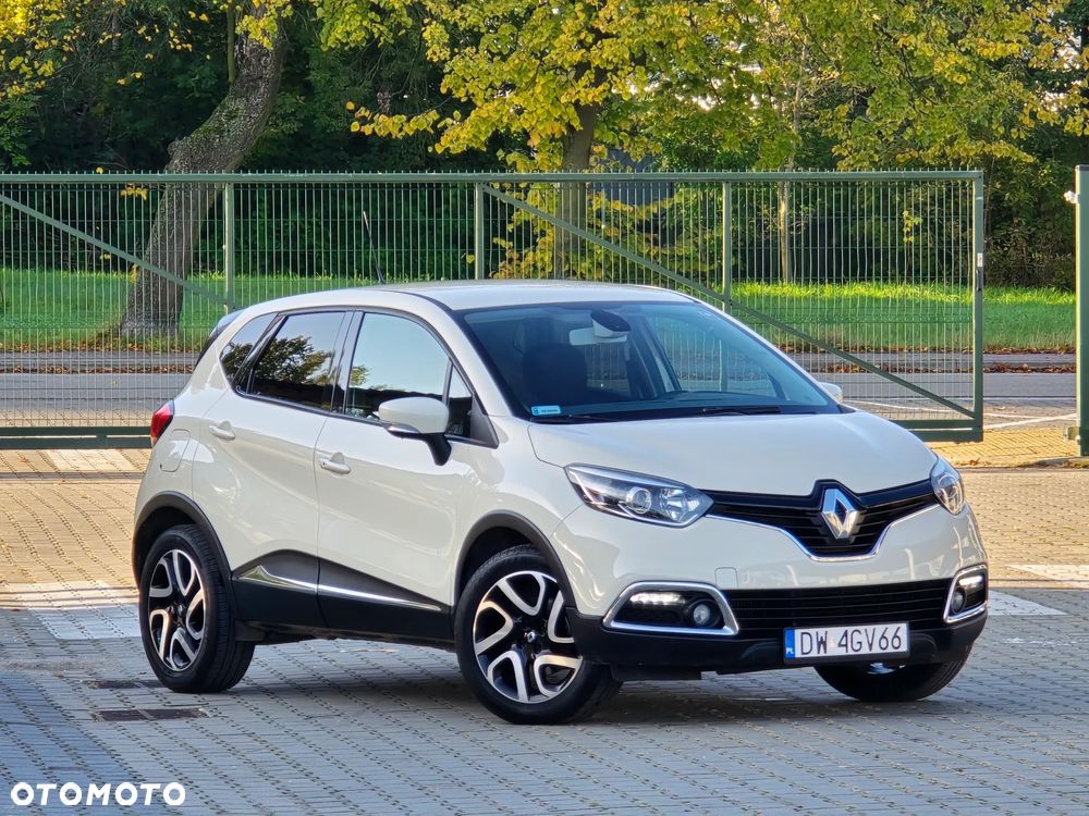 Renault Captur 1.2 TCe Helly Hansen EDC - 3