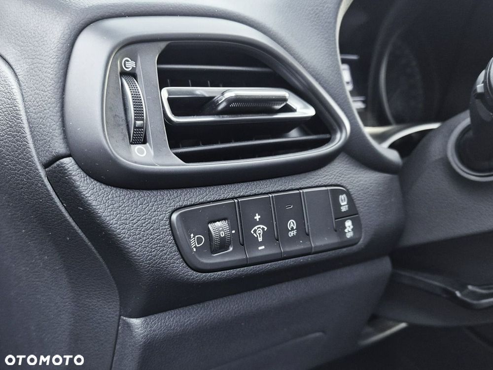 Hyundai i30 1.0 T-GDI Smart - 10