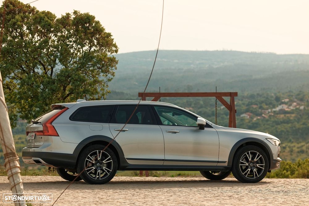 Volvo V90 Cross Country D5 AWD Geartronic Pro - 5