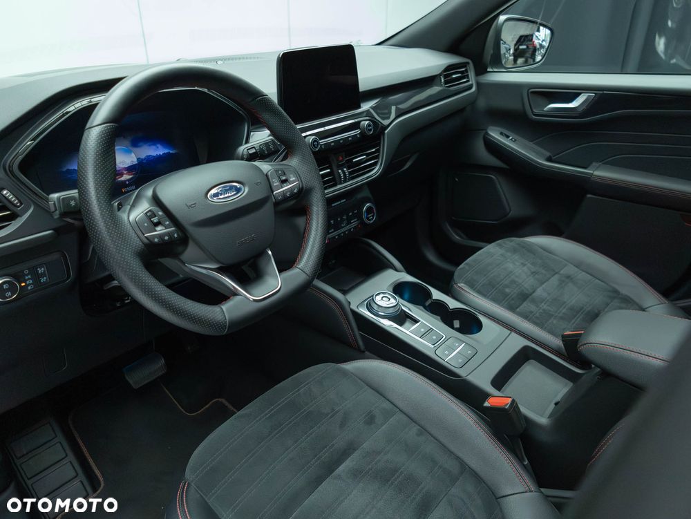 Ford Kuga 2.0 EcoBlue 4x4 ST-LINE X - 24