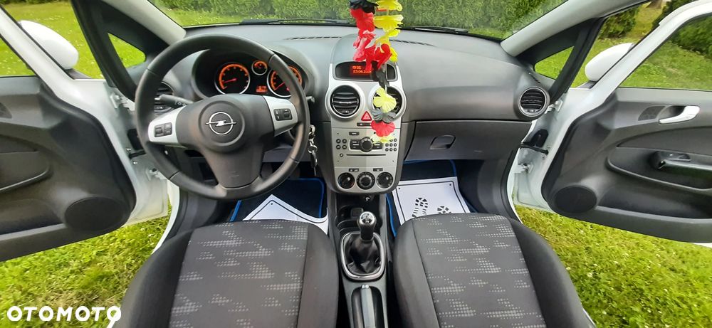 Opel Corsa - 38