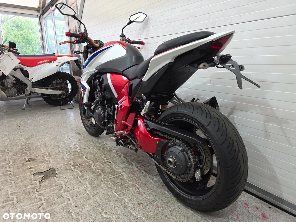 Honda CB - 11