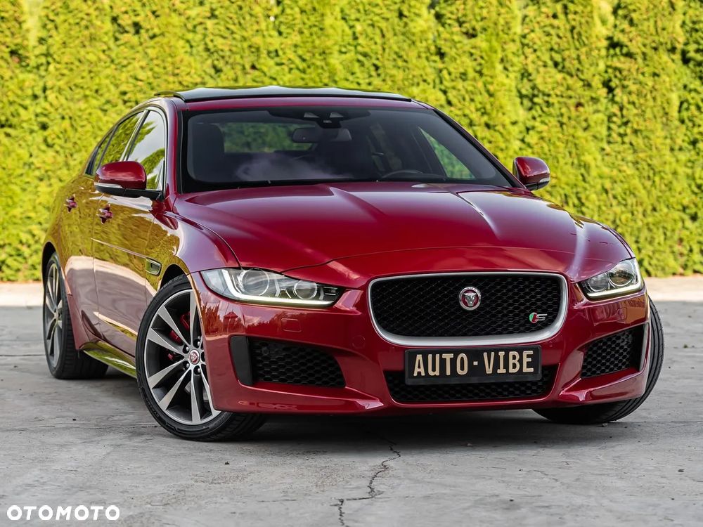 Jaguar XE - 2