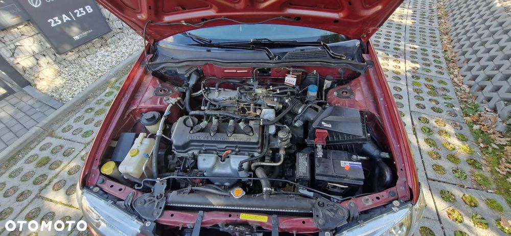 Nissan Almera - 10