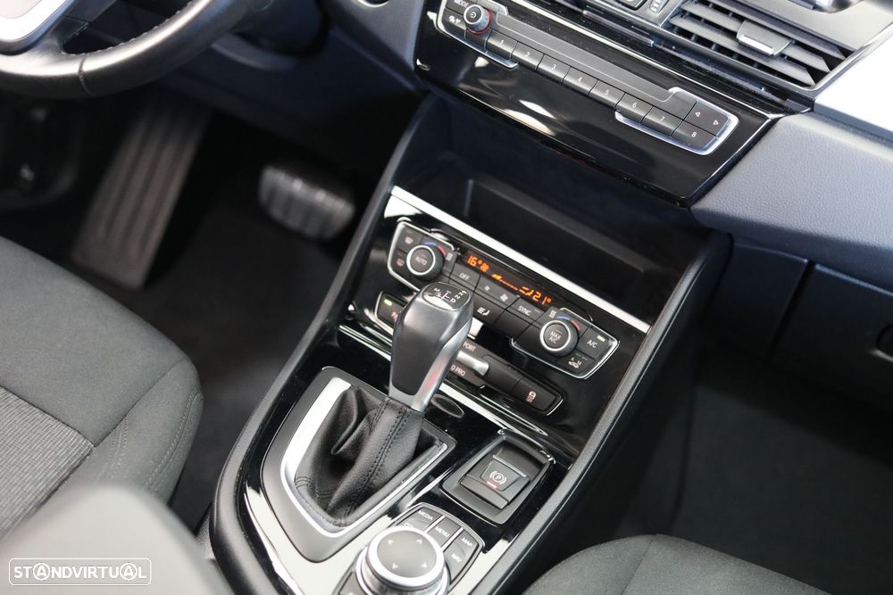 BMW 225xe Active Tourer Advantage - 12