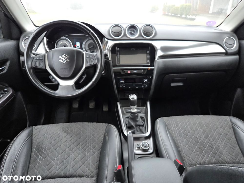 Suzuki Vitara 1.4 Boosterjet SHVS Premium 4WD - 27