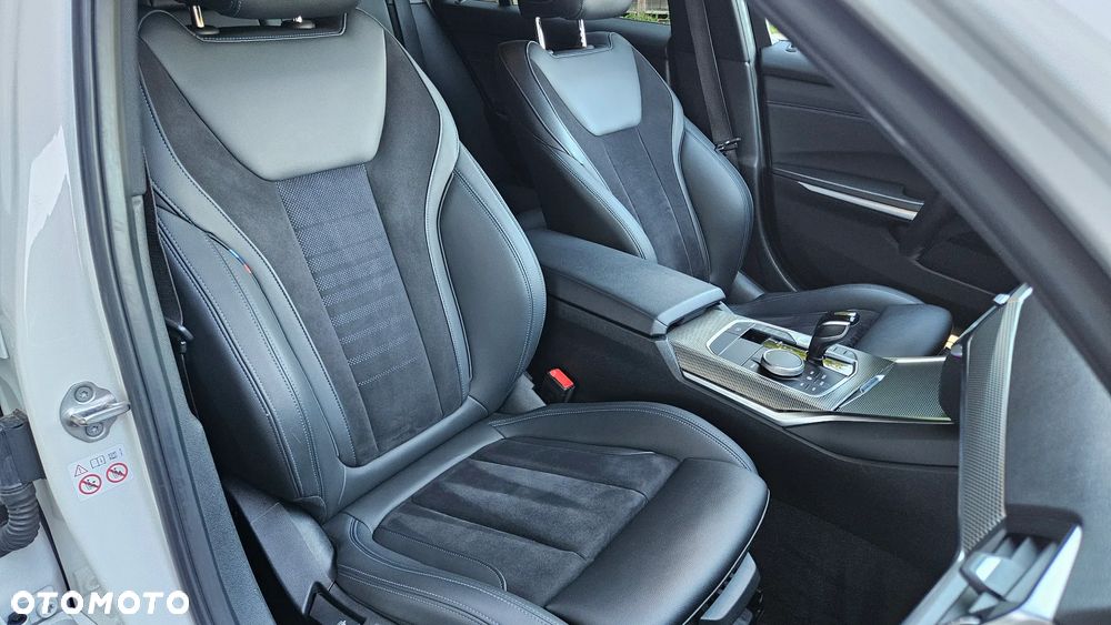 BMW Seria 3 320d xDrive M Sport - 14