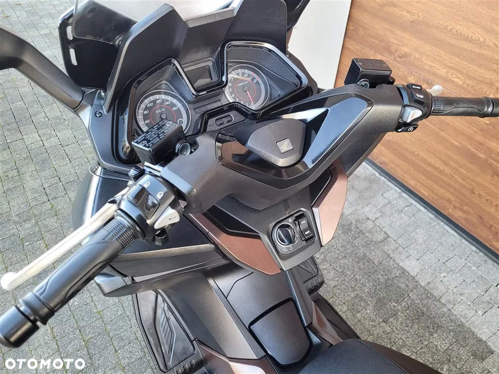 Honda NSS - 8