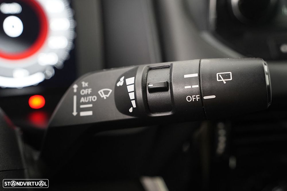 Nissan Qashqai 1.3 DIG-T N-Connecta Xtronic - 18