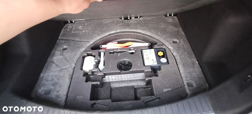 Ford Kuga - 23