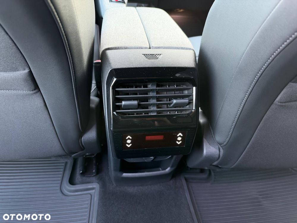 Peugeot 5008 1.2 PureTech mHEV Allure Pack S&S e-DCS6 - 28