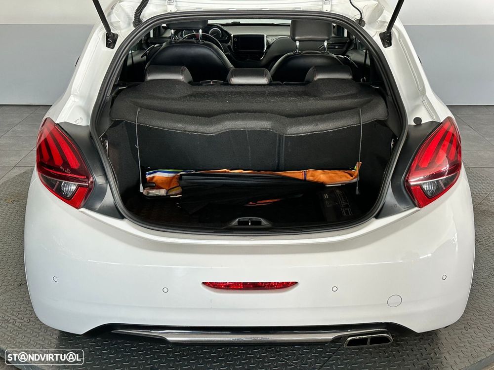 Peugeot 208 1.6 e-THP GTi - 5