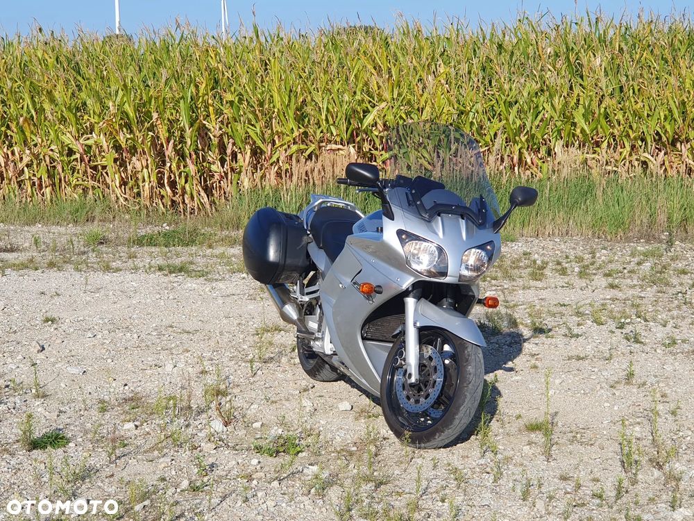 Yamaha FJR - 2