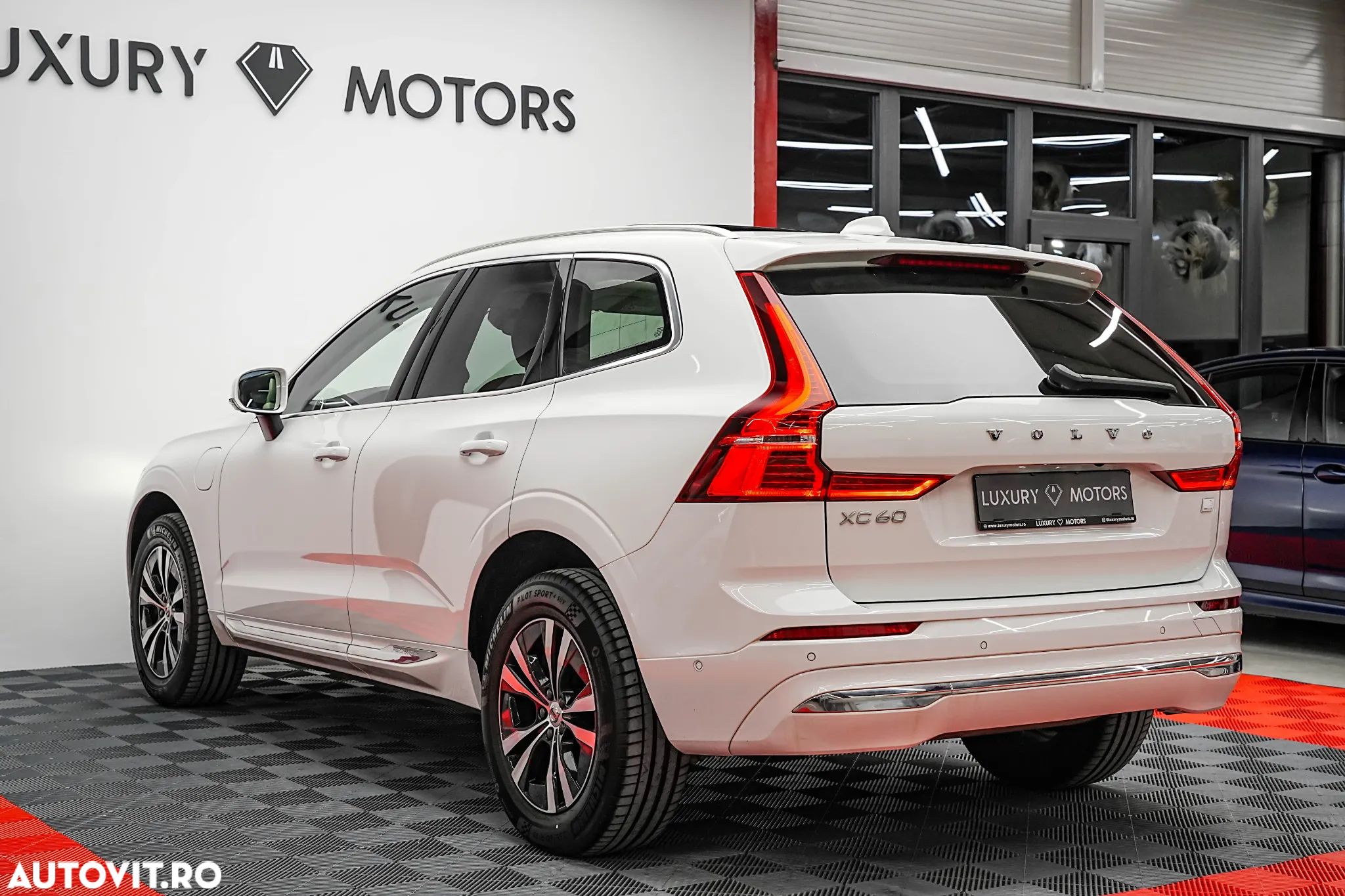 Volvo XC 60 Recharge T6 Twin Engine eAWD Inscription Expression - 3