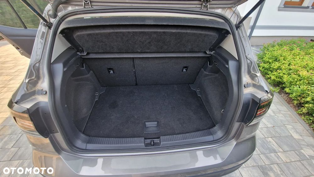 Volkswagen T-Cross - 22