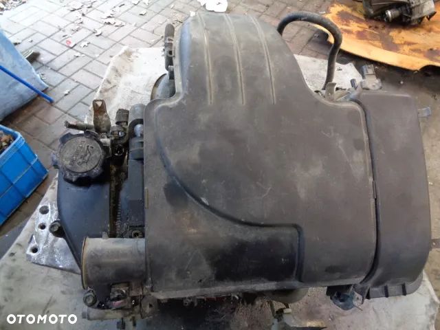 SILNIK 1.0 1KR   EGR YARIS II     III     AYGO C1 107 - 1