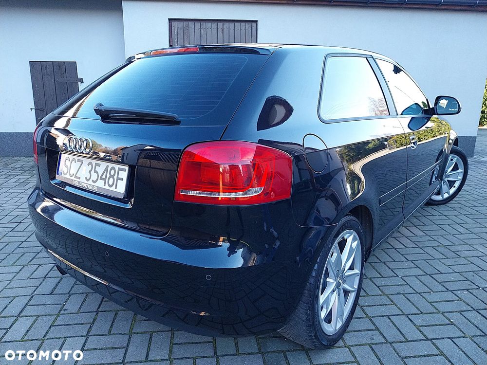 Audi A3 3-drzwiowe 1.6 Attraction - 23