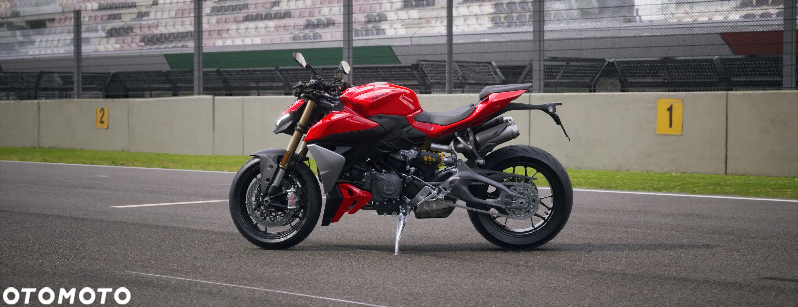 Ducati Streetfighter V2 - 5