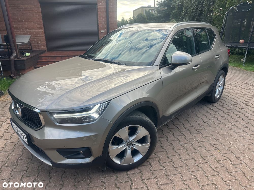 Volvo XC 40 T3 Momentum Pro - 1