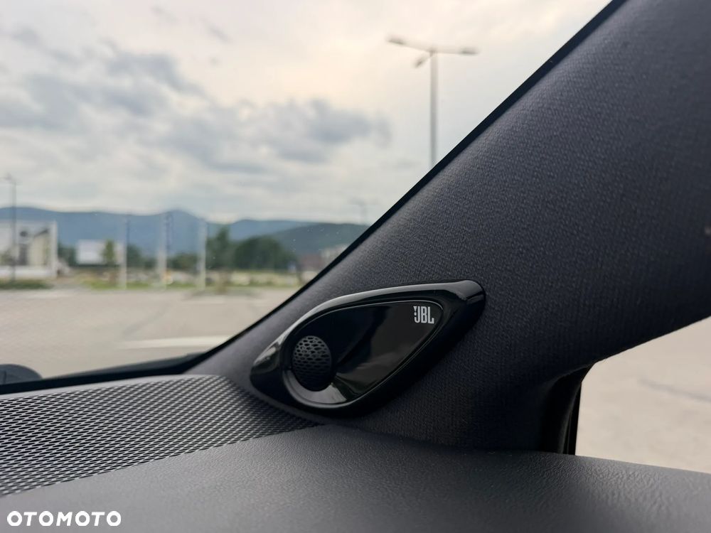 Toyota Corolla 2.0 Hybrid GR Sport Dynamic - 22