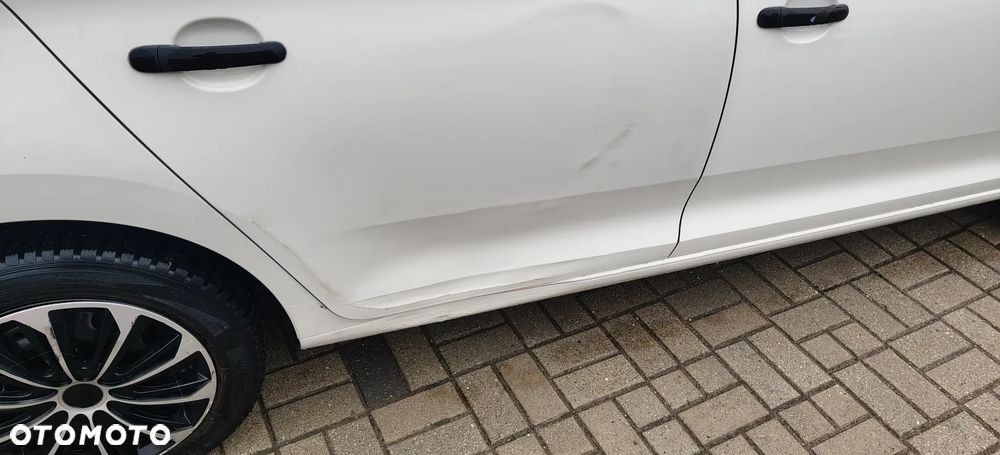 Skoda RAPID 1.2 TSI Active Green tec - 9