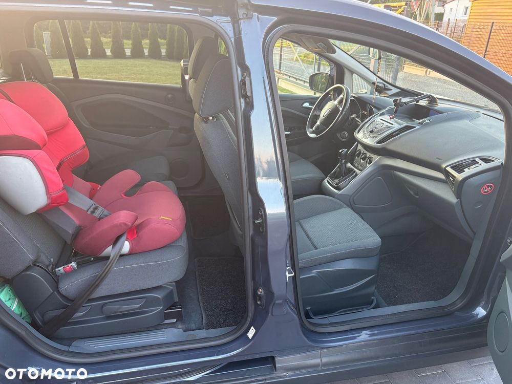 Ford Grand C-MAX - 10