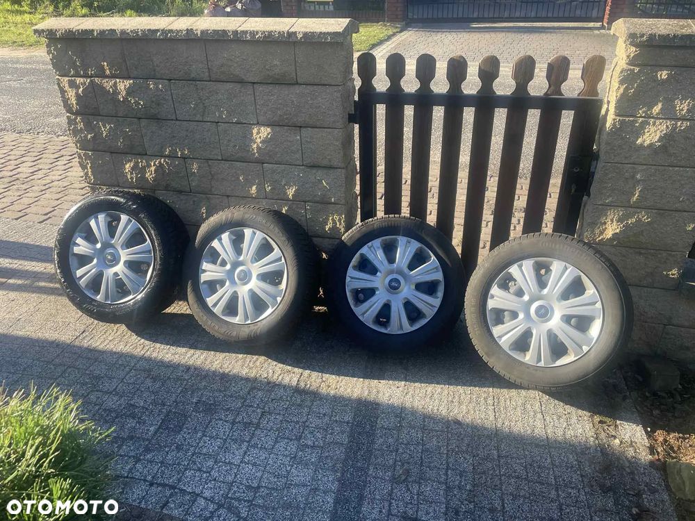 Koła zimowe z kołpakami FORD MONDEO 215/60 R16 5x108 - 1