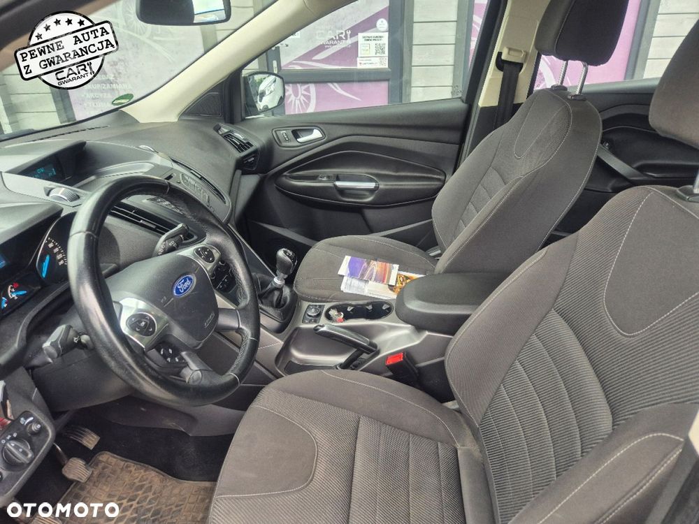 Ford Kuga - 10