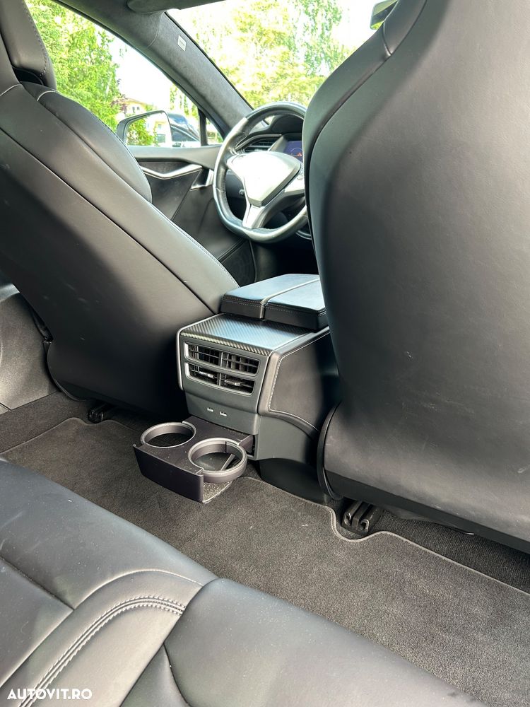Tesla Model S - 30