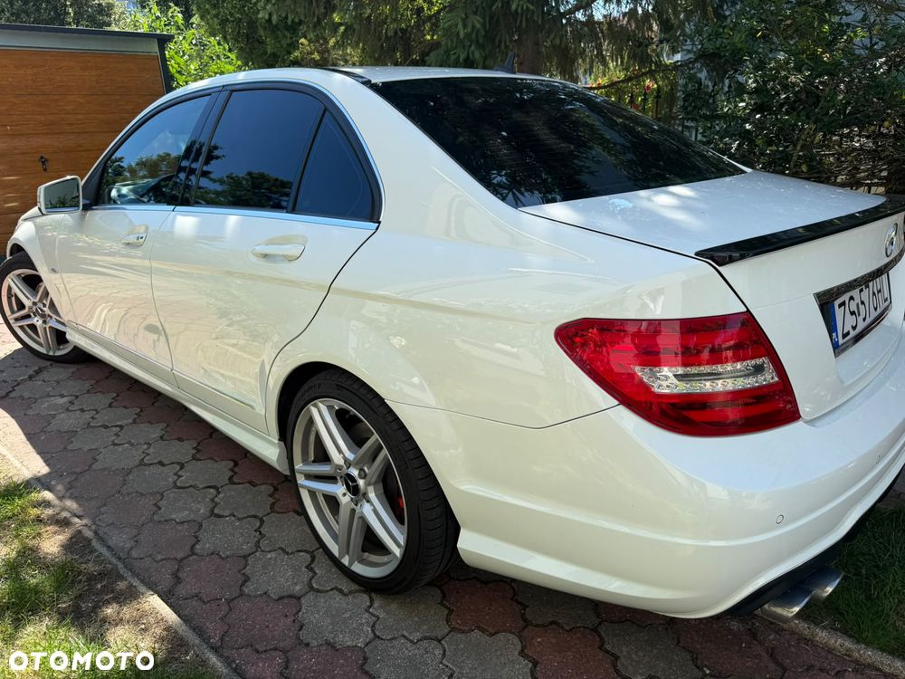 Mercedes-Benz Klasa C 250 CDI BlueEff 4-Matic Avantgarde - 6