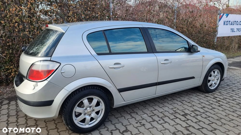 Opel Astra 1.4 Cosmo - 26