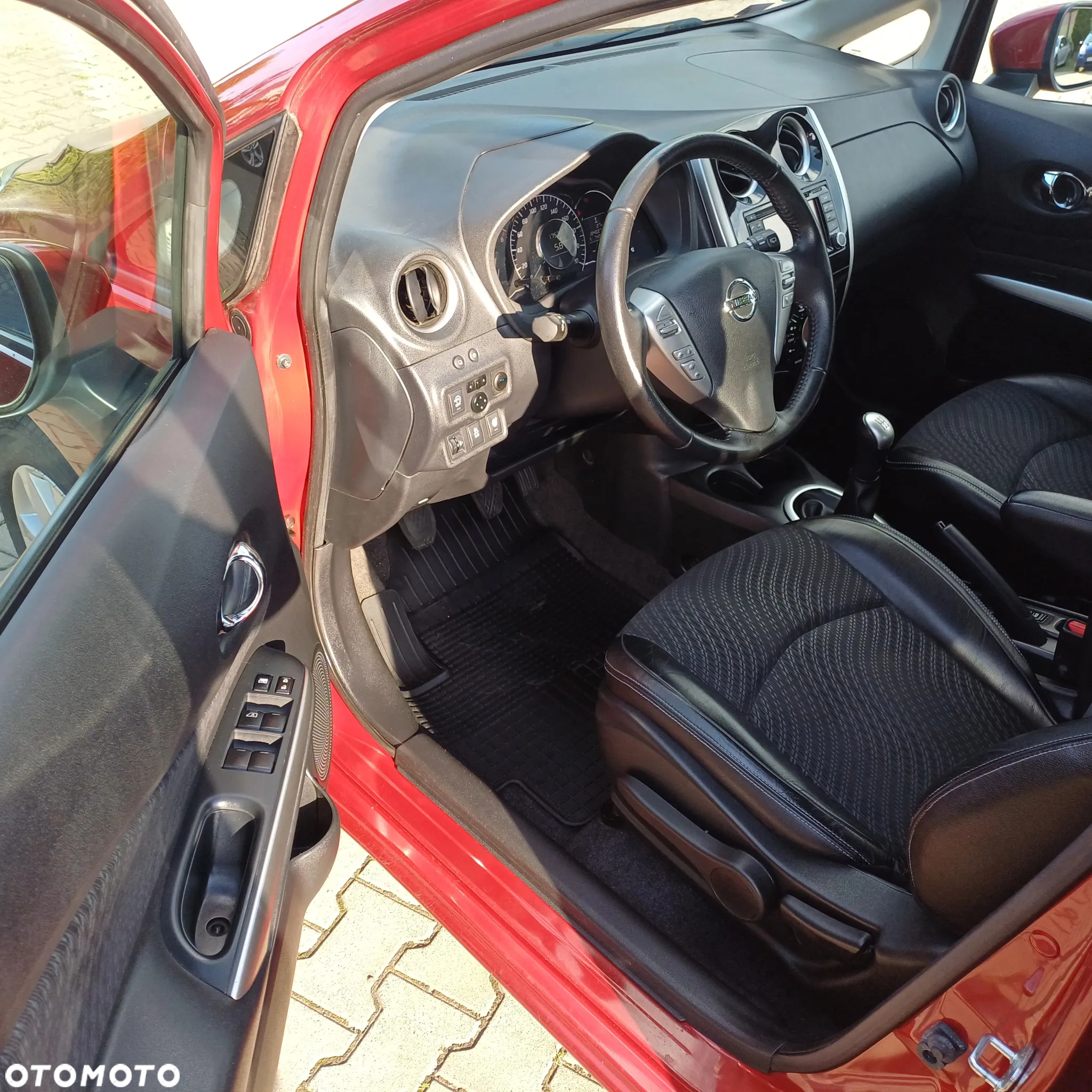 Nissan Note 1.2 DIG-S Tekna EU6 - 11