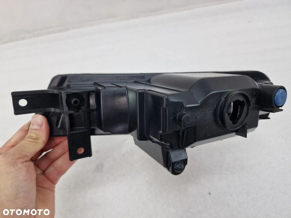 BMW E81 / E87 LIFT 07- PRAWY HALOGEN , NR 7181288 , NR AUKCJI H271 - 6