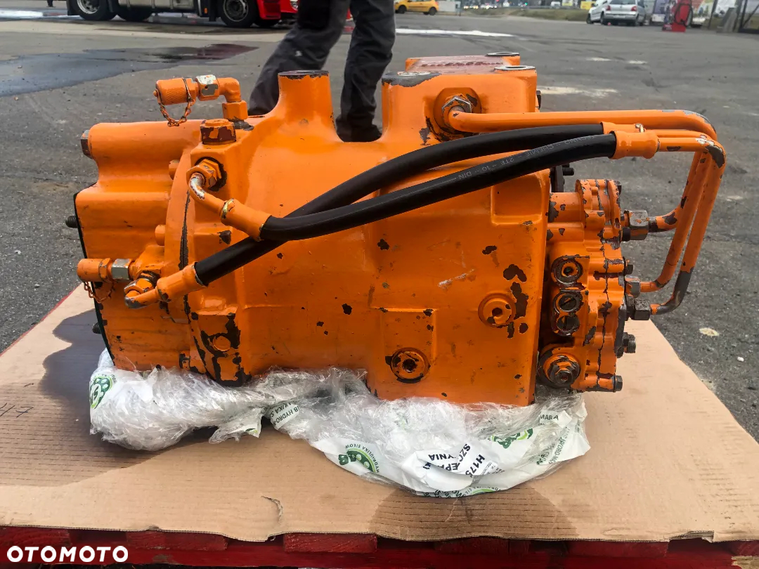 Skrzynia biegów hydrauliczna koparka Liebherr A900C Litronic - 5
