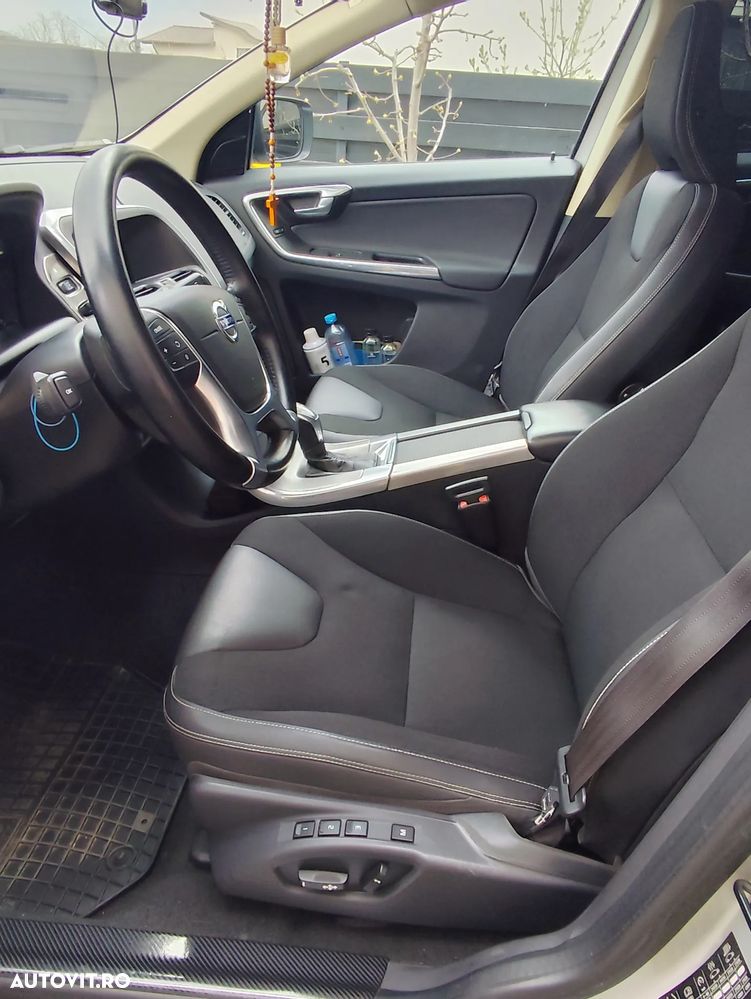 Volvo XC 60 D3 Momentum - 7