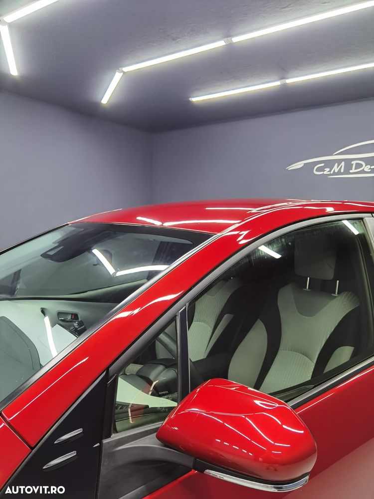 Toyota Prius Hybrid Comfort - 2