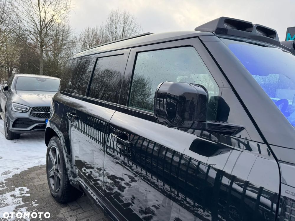 Land Rover Defender - 12