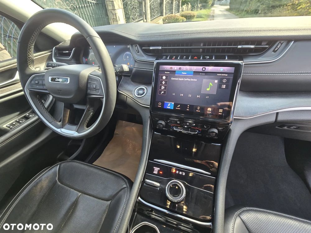 Jeep Grand Cherokee - 13