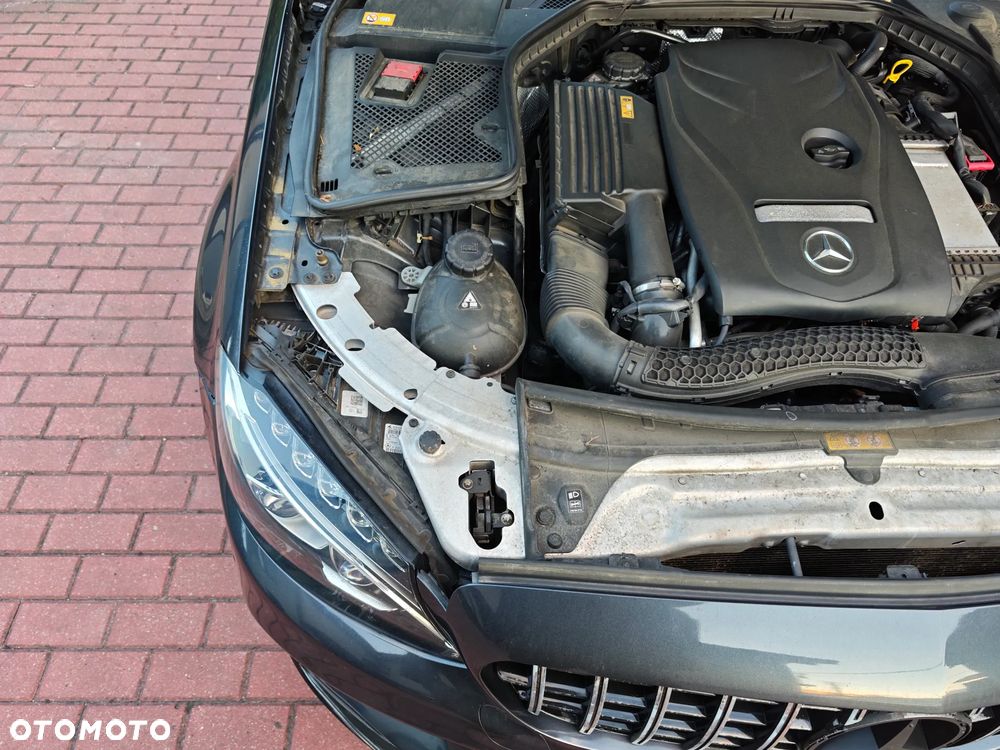 Mercedes-Benz Klasa C 250 7G-TRONIC - 36