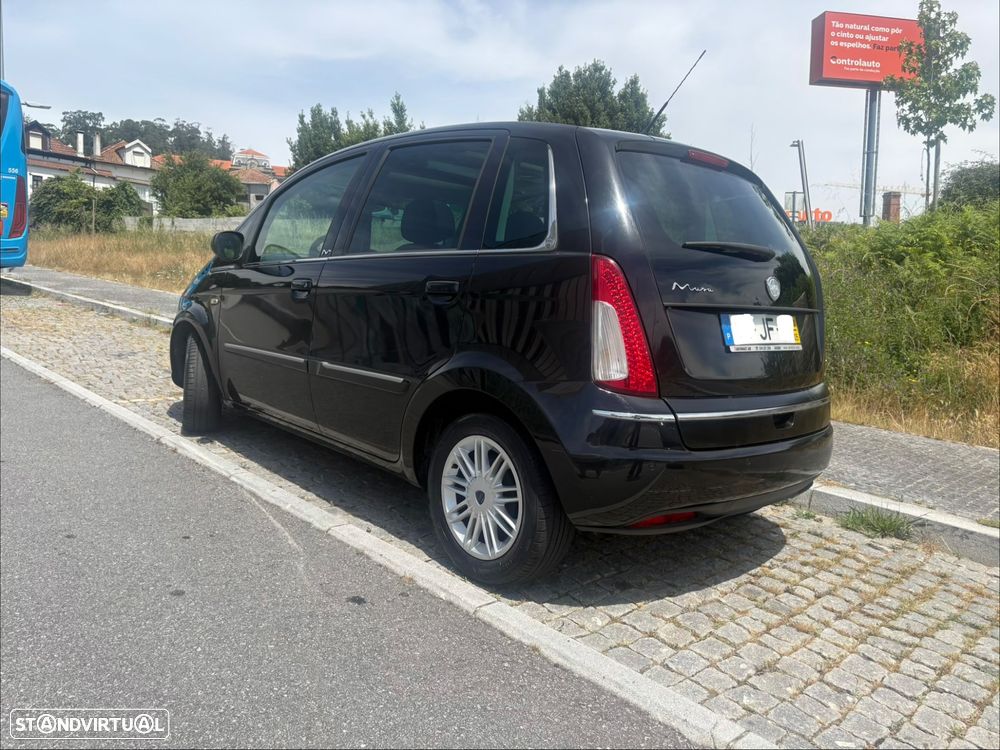 Lancia Musa 1.3 16V M-jet Platino S&S - 4