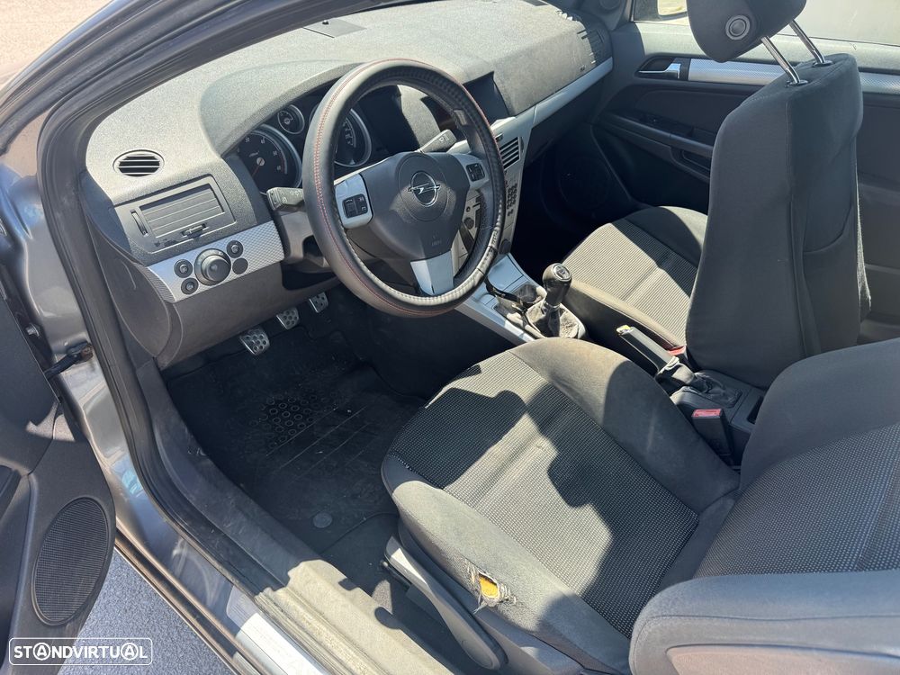 Opel Astra GTC 1.9 CDTI - 19
