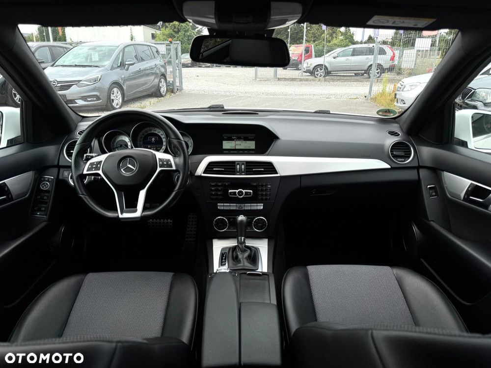 Mercedes-Benz Klasa C 220 (BlueTEC) d 7G-TRONIC AMG Line - 24