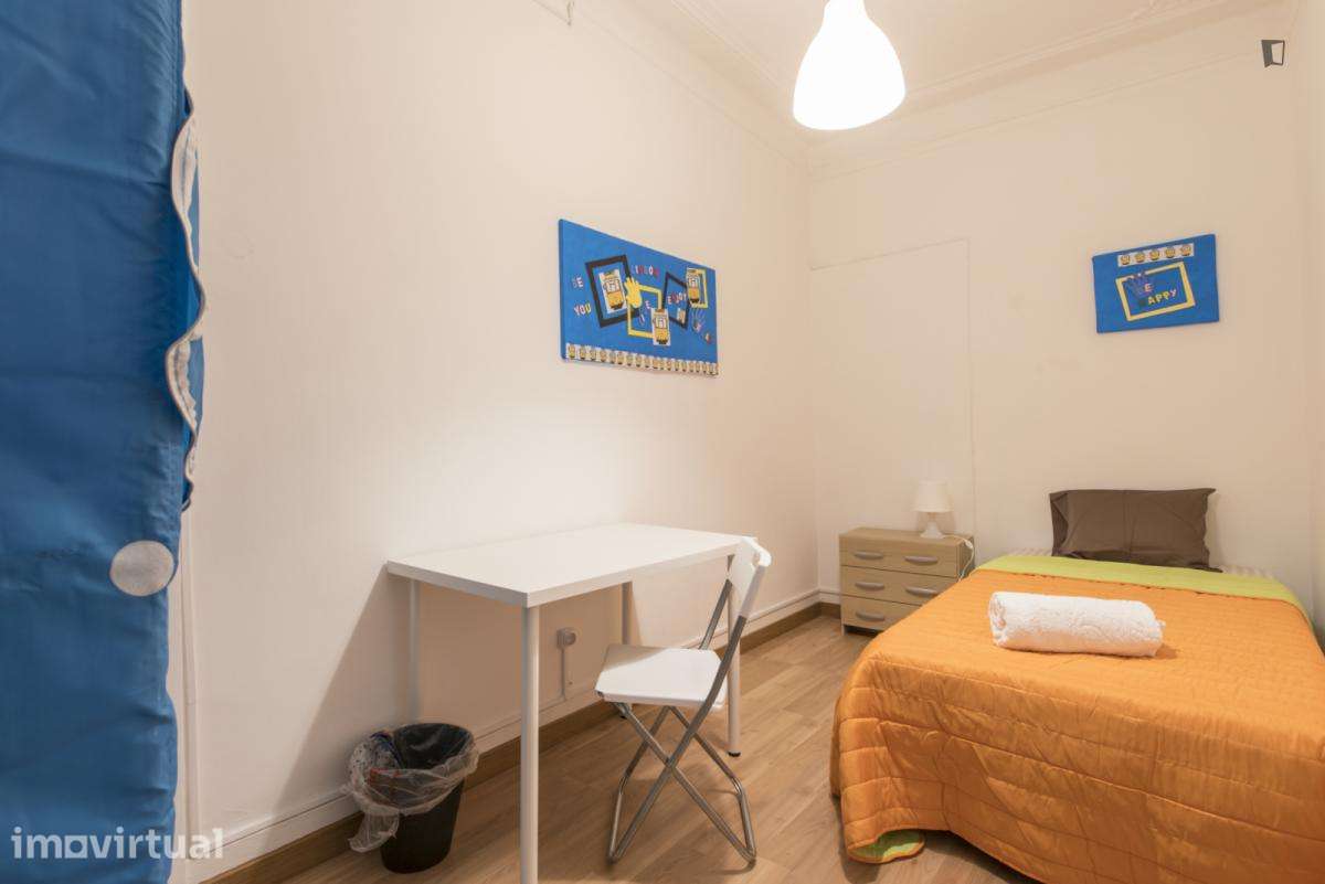 Quarto - localizado em Arroios Lisbon - Grande imagem: 4/24